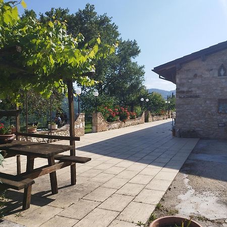 Agriturismo Le Cascine กาสเตล ดิ ตอรา ภายนอก รูปภาพ
