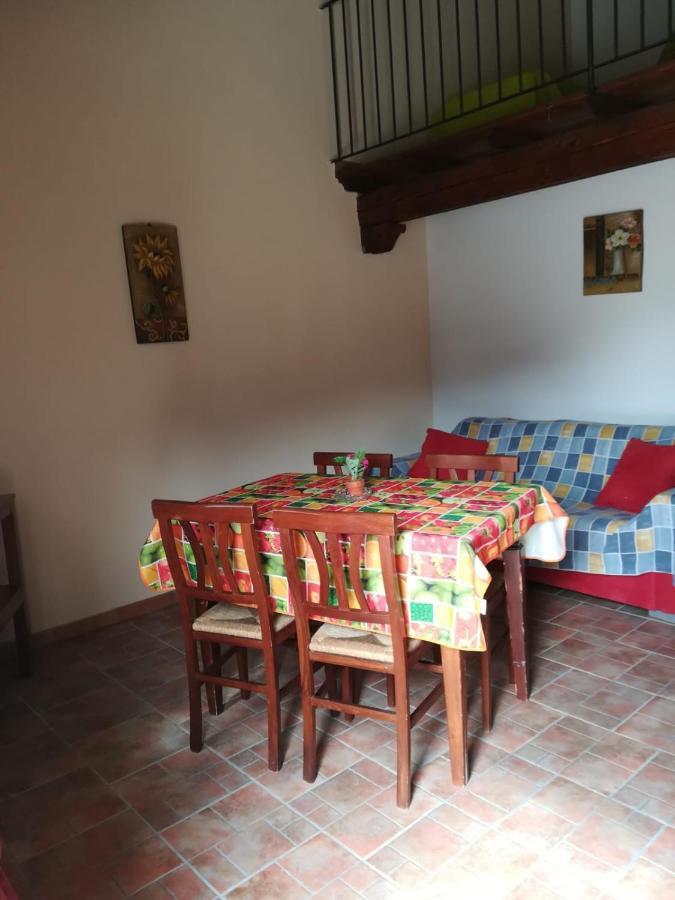 Agriturismo Le Cascine กาสเตล ดิ ตอรา ภายนอก รูปภาพ